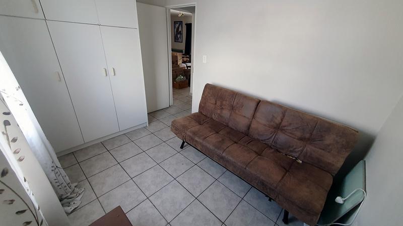 To Let 2 Bedroom Property for Rent in Vredekloof East Western Cape